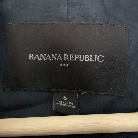 Banana Republic Navy Blazer - Picture 3 of 3
